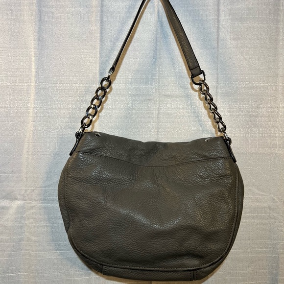 Michael Kors gray shoulder purse with chain - Picture 4 of 11